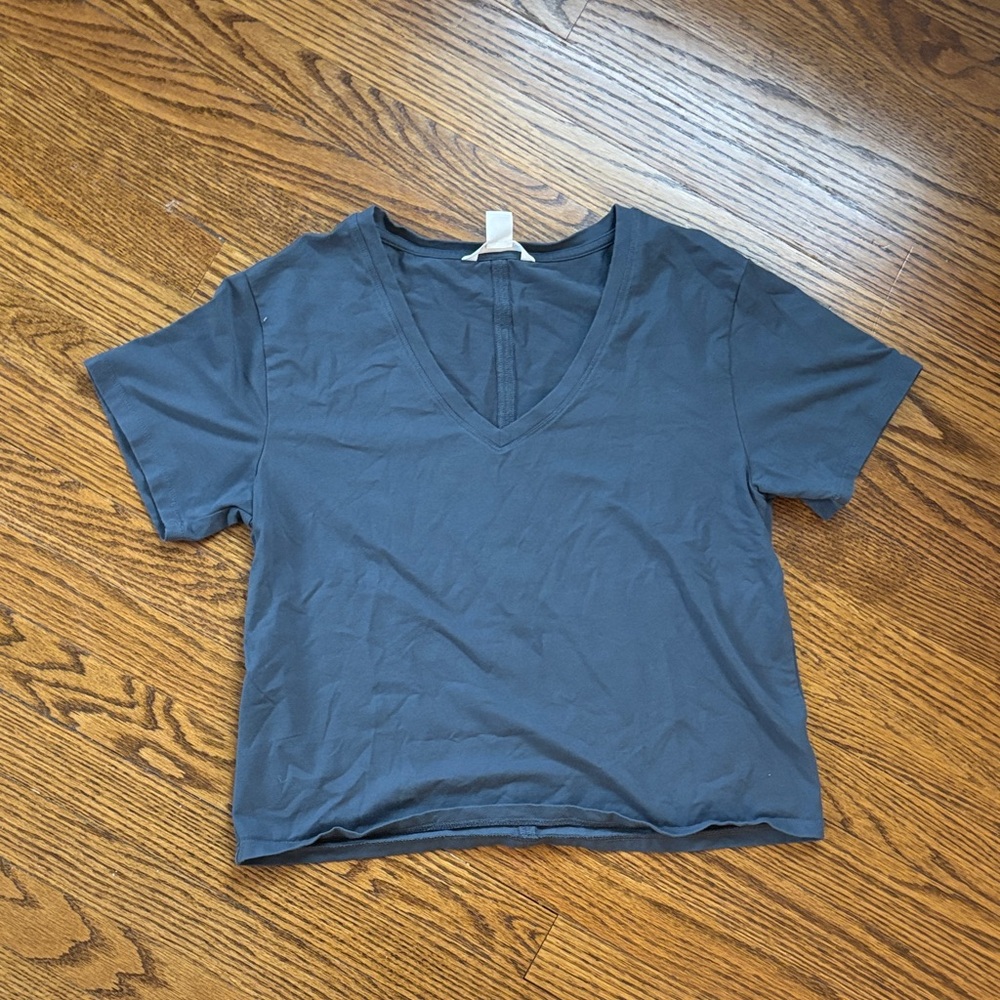 Athleta Charcoal V-Neck Short Sleeve Tee